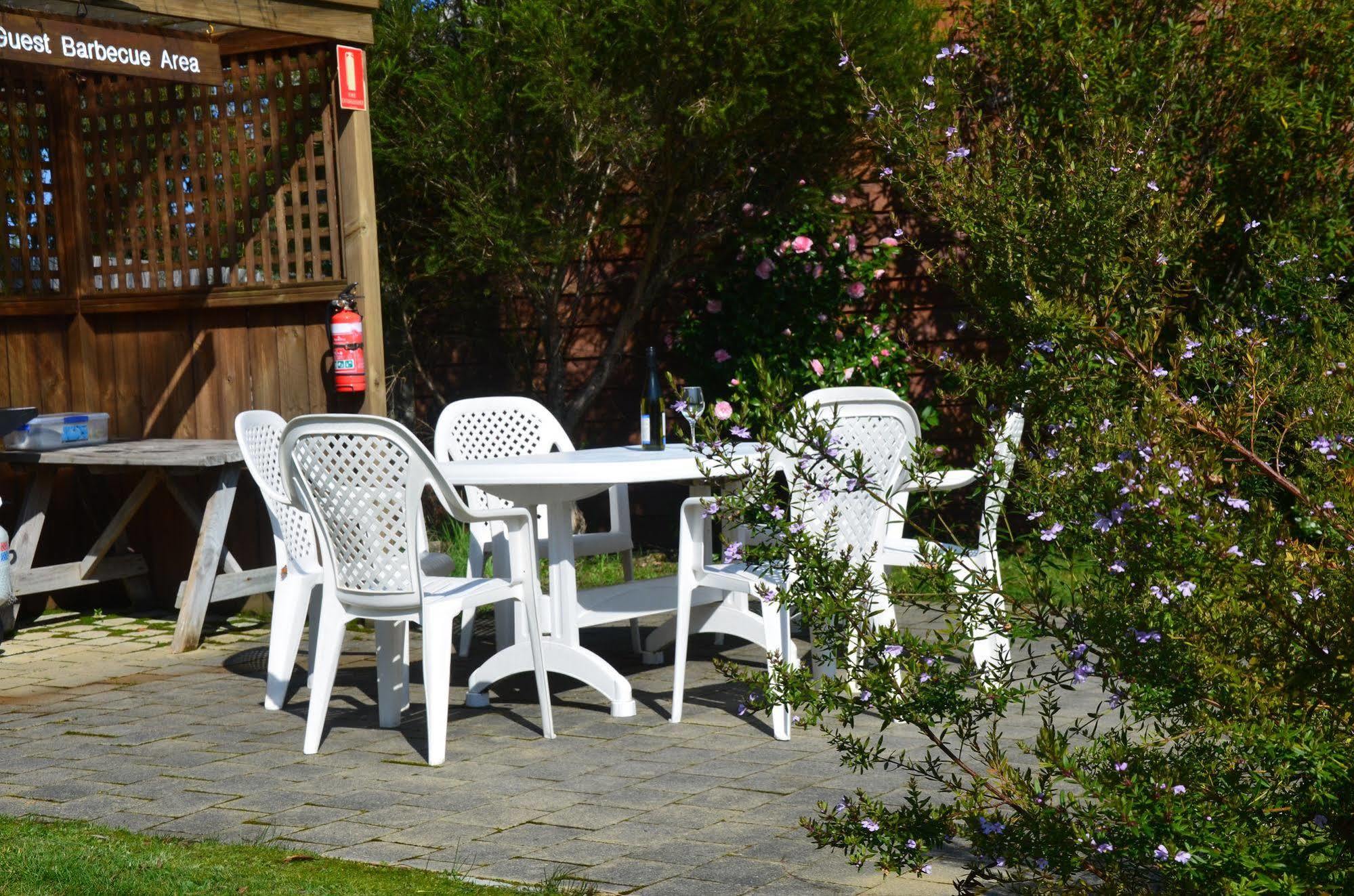 Castaway Holiday Apartments Strahan Exterior foto